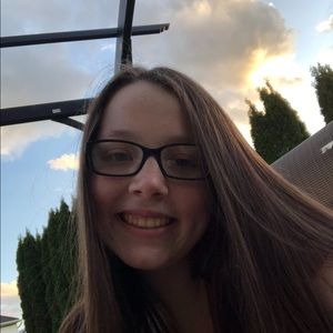 Meet your Posher, Annie